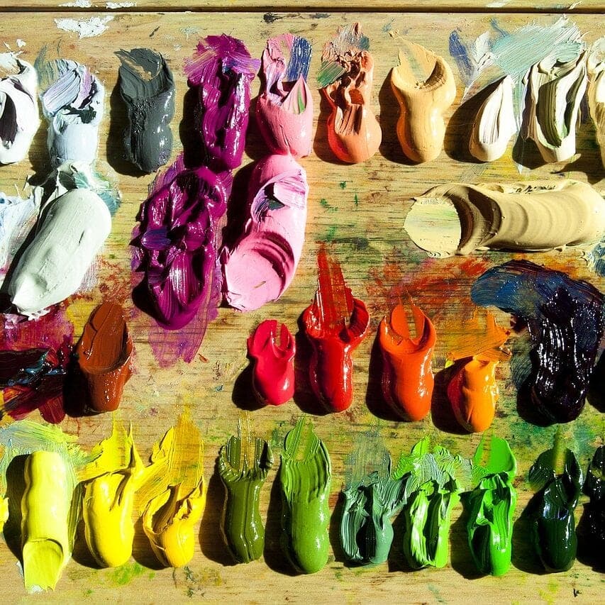 Oil painting palette and brushes for art jamming at Studio 83 Hong Kong